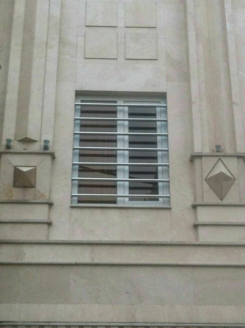 نصب نرده استیل پنجره